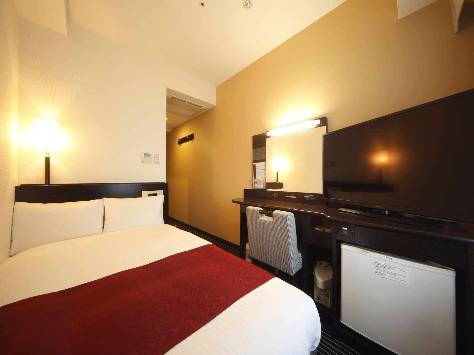 Apa Hotel Sendai Eki Itsutsubashi Exteriör bild